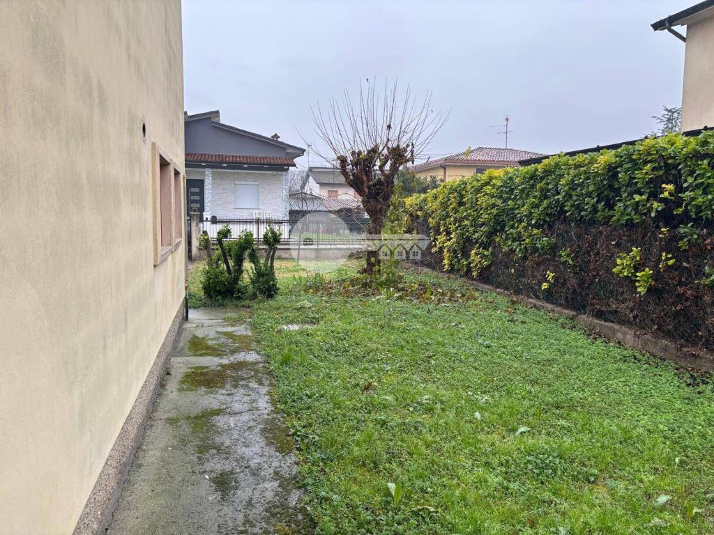 Villa a Leno in Via Don Greci, 3 - Foto 2