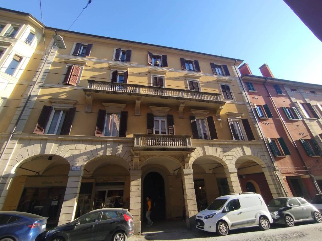 Immobile a Bologna in Via Santo Stefano, 84 - Foto 2