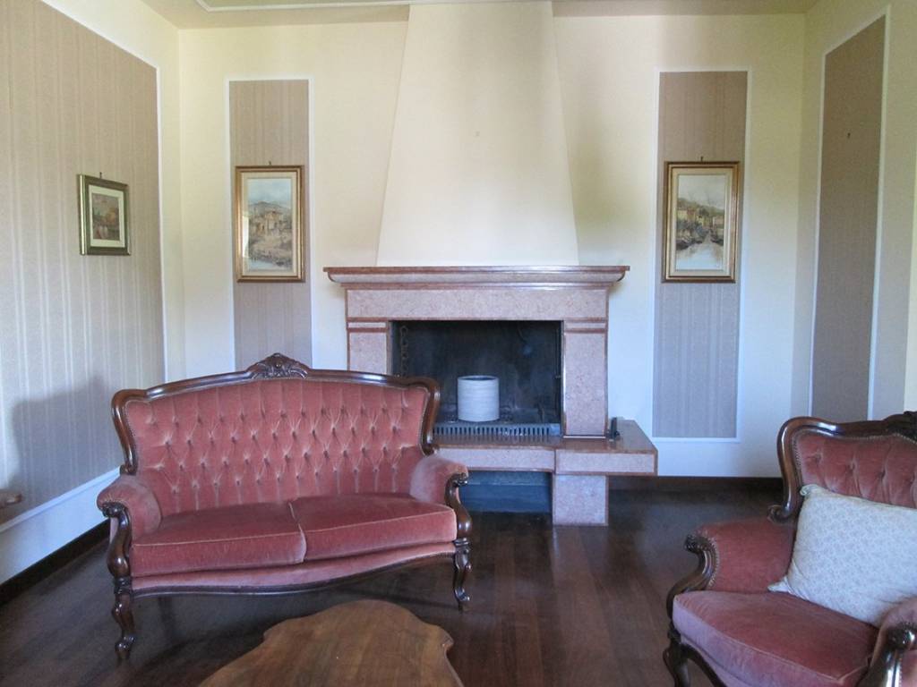 Villa a Isola dovarese in Via Beatrice Nicolini, 13 - Foto 4