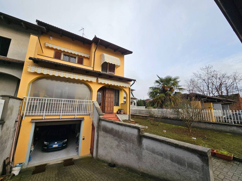 Villetta a schiera a Crescentino in Via Gioacchino Rossini - Foto 3