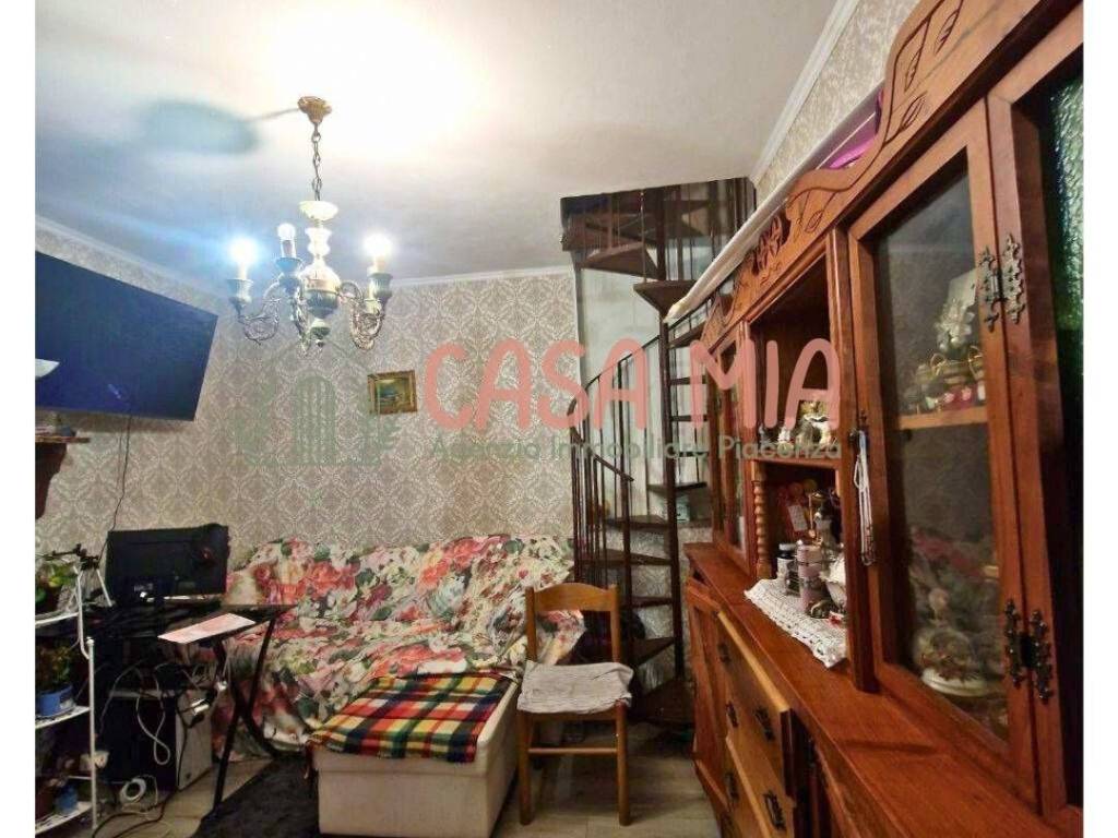 Casa indipendente a Ziano piacentino in VIA ROMA - Foto 4