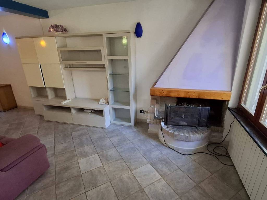 Casa indipendente a Collesalvetti in Via Don Luigi Sturzo - Foto 3