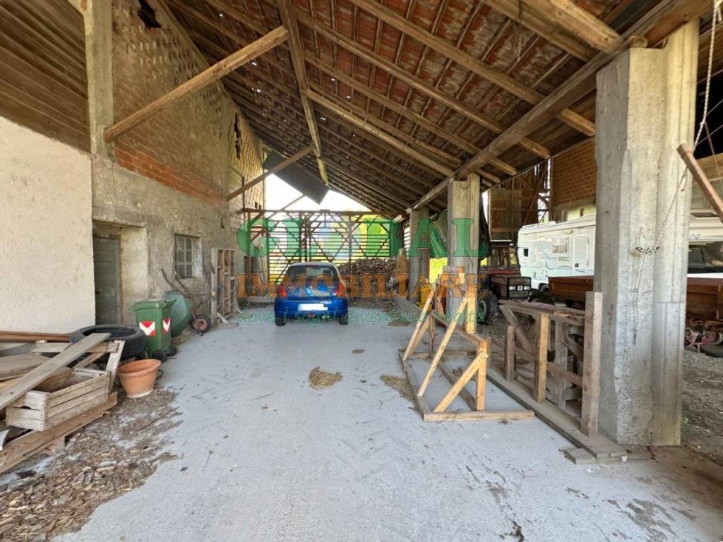 Palazzo / stabile a Castelnuovo in via Spin, 1 - Foto 3