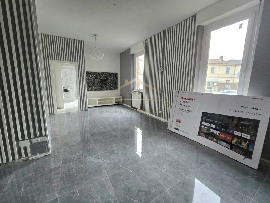 Appartamento a Borgosesia in Largo Giuseppe Magni, 4 - Foto 2
