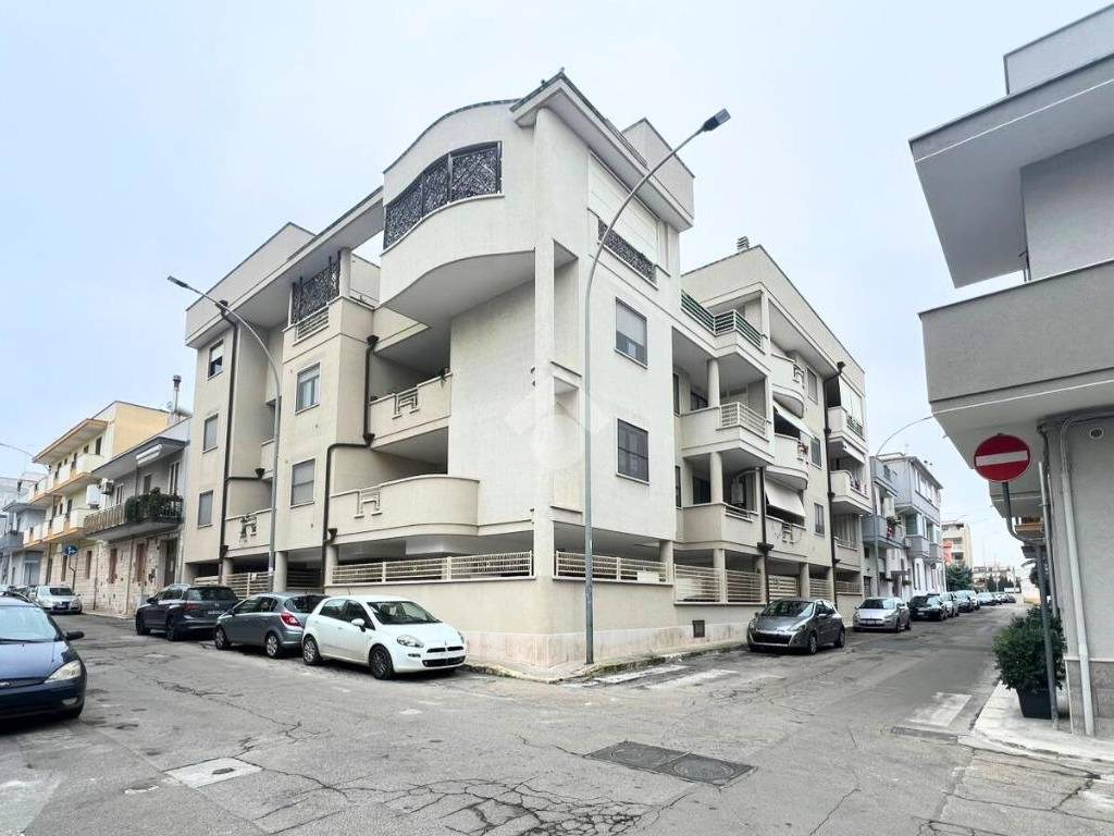 Appartamento a Brindisi in Via Aleandro Gerolamo, 31 - Foto 2