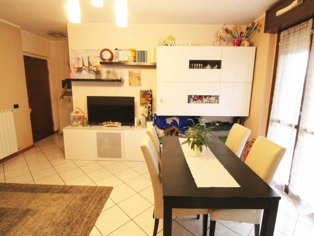 Appartamento a Gorla minore in Via Roma, 11 - Foto 2