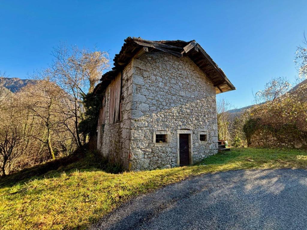 Villa a Vito d'asio in Via Carluz, 44 - Foto 2