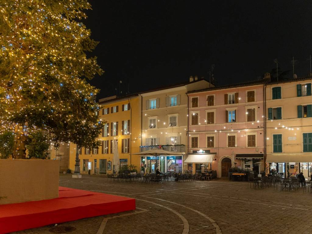 Immobile a Fano in Piazza 10 Settembre - Foto 2