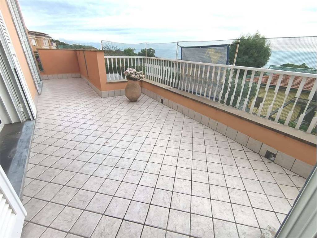 Appartamento a Varazze in Via delle Agave - Foto 2