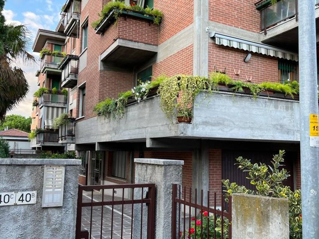 Appartamento a Verona in Via Valpantena, 40 - Foto 2