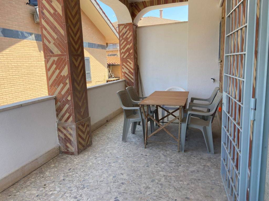 Appartamento a Pomezia in Viale Spagna, 59 - Foto 2