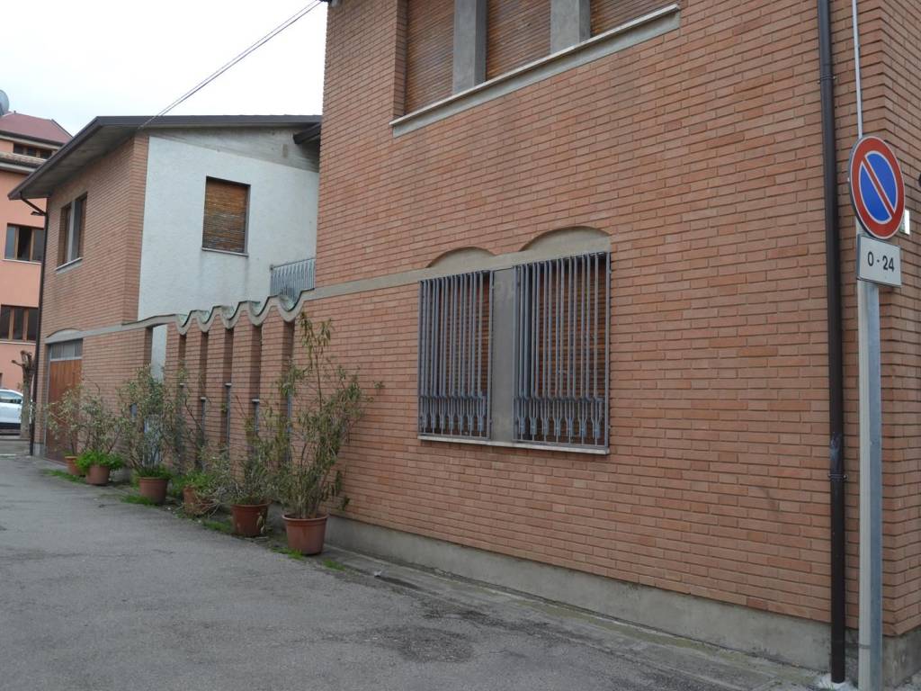 Casa indipendente a Lugo in Via Orazio Poveromini, 46 - Foto 2