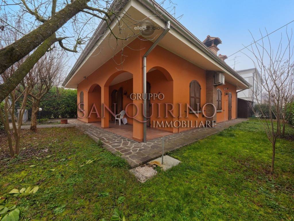 Villa a Rolo in Via Puccini, 3 - Foto 2