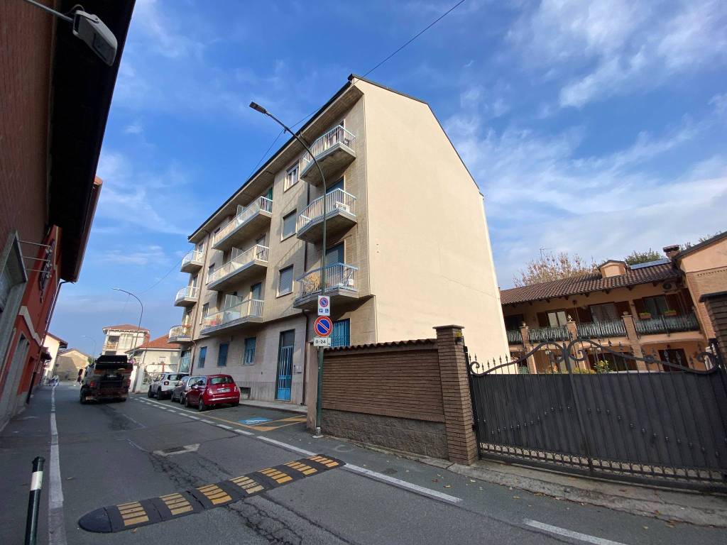 Appartamento a Orbassano in Via Nino Bixio, 11 - Foto 3