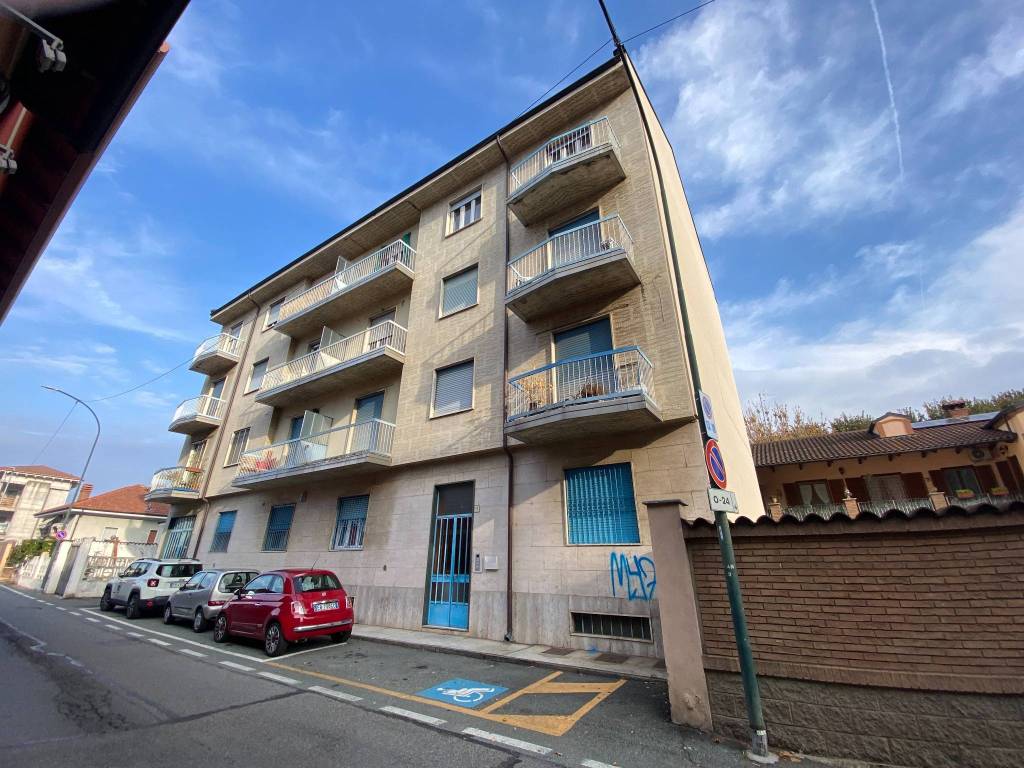 Appartamento a Orbassano in Via Nino Bixio, 11 - Foto 4