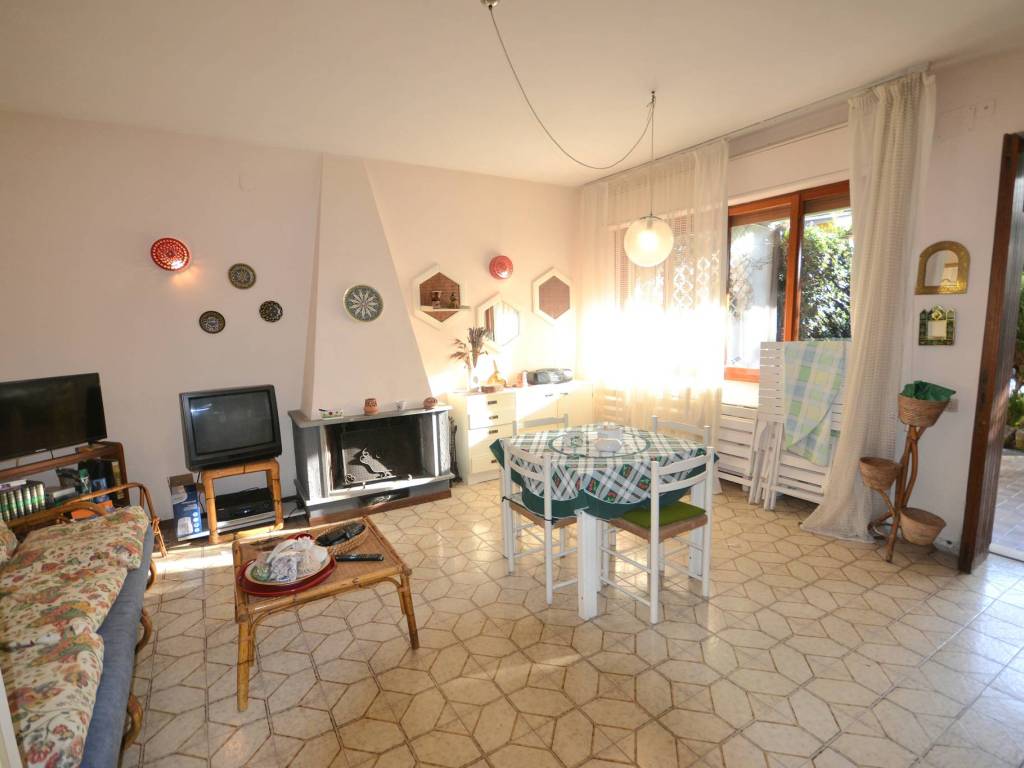 Villetta a schiera a Santa marinella in Via Lago D'iseo - Foto 3