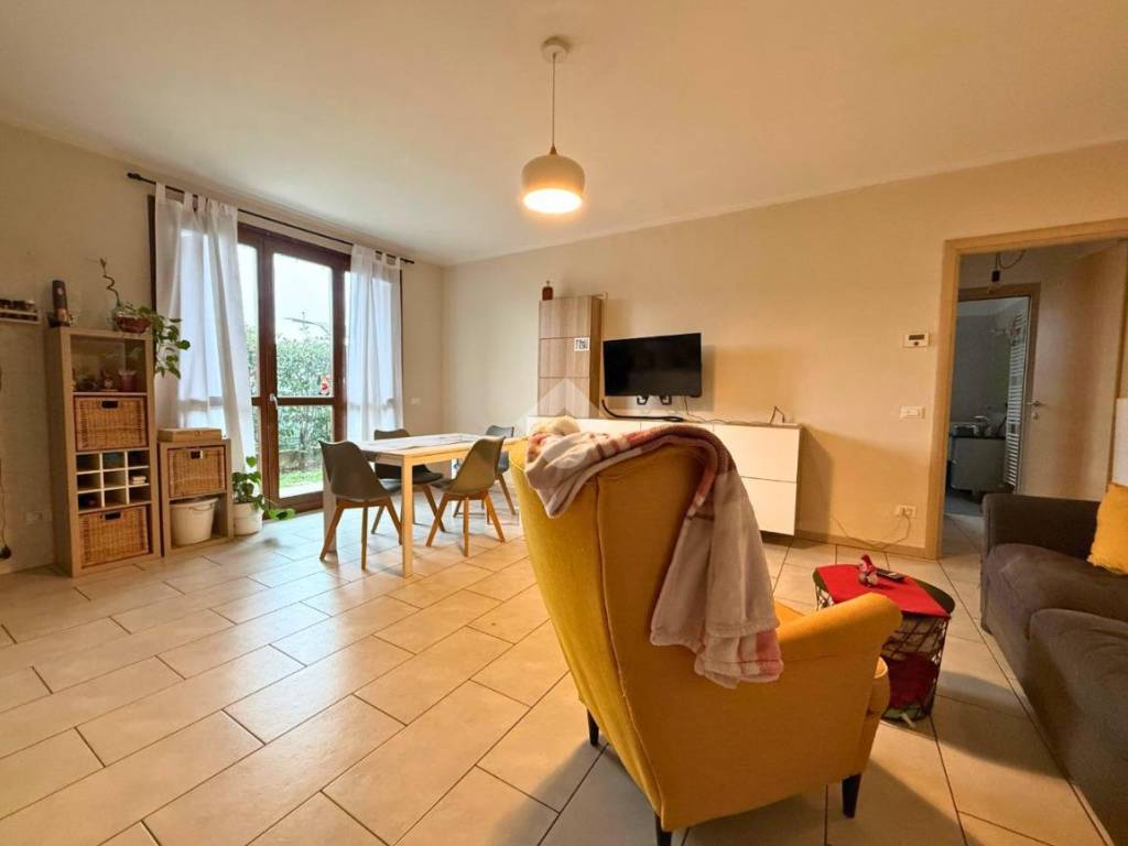 Appartamento a Dalmine in Via Bastone, 143 - Foto 2