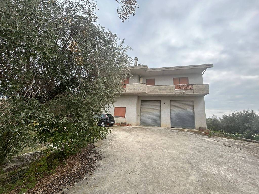 Palazzo / stabile a Francavilla al mare in Contrada Quercia Notarrocco - Foto 2