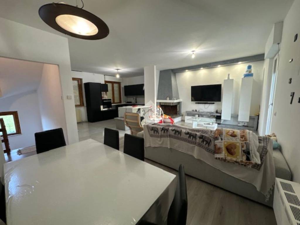 Villetta a schiera a Cannara in Via Carlo Alberto Dalla Chiesa - Foto 4