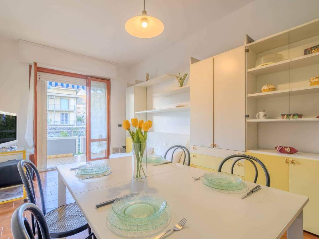 Appartamento a Ceriale in Lungomare Armando Diaz, 105 - Foto 5