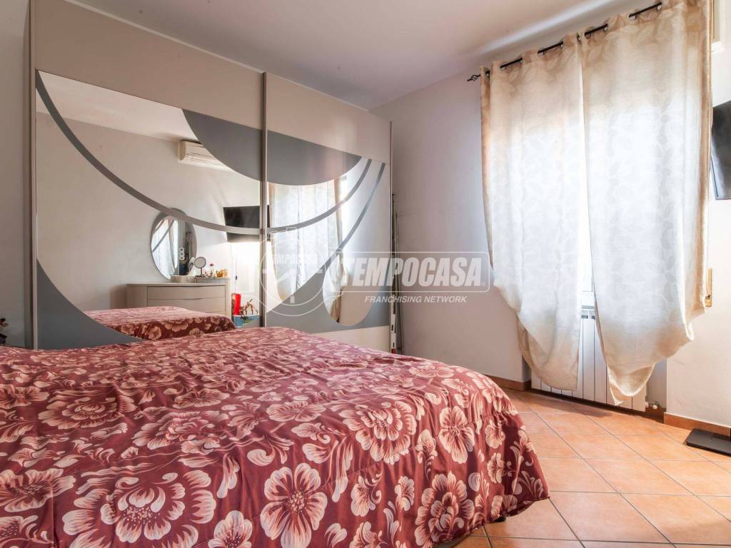 Appartamento a Paderno dugnano in Via Pietro Micca - Foto 4