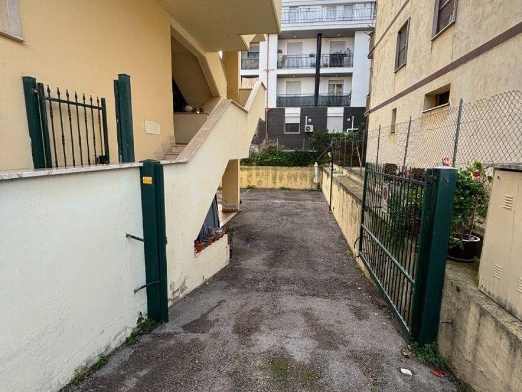 Appartamento a Latina in Via Appio Claudio Cieco - Foto 4