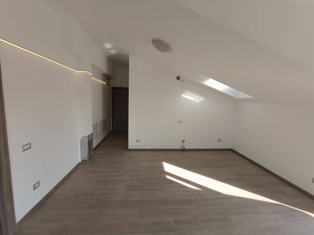 Appartamento a Gerenzano in Via Inglesina - Foto 5