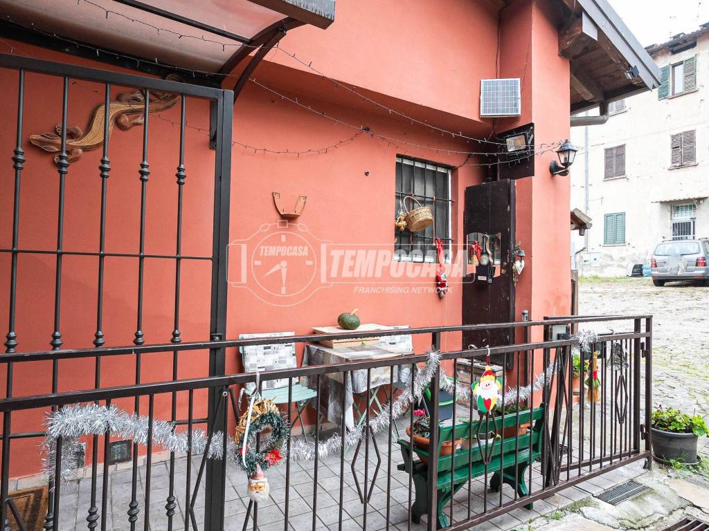 Appartamento a Monguzzo in Via Piazzale Corte 24 - Foto 4