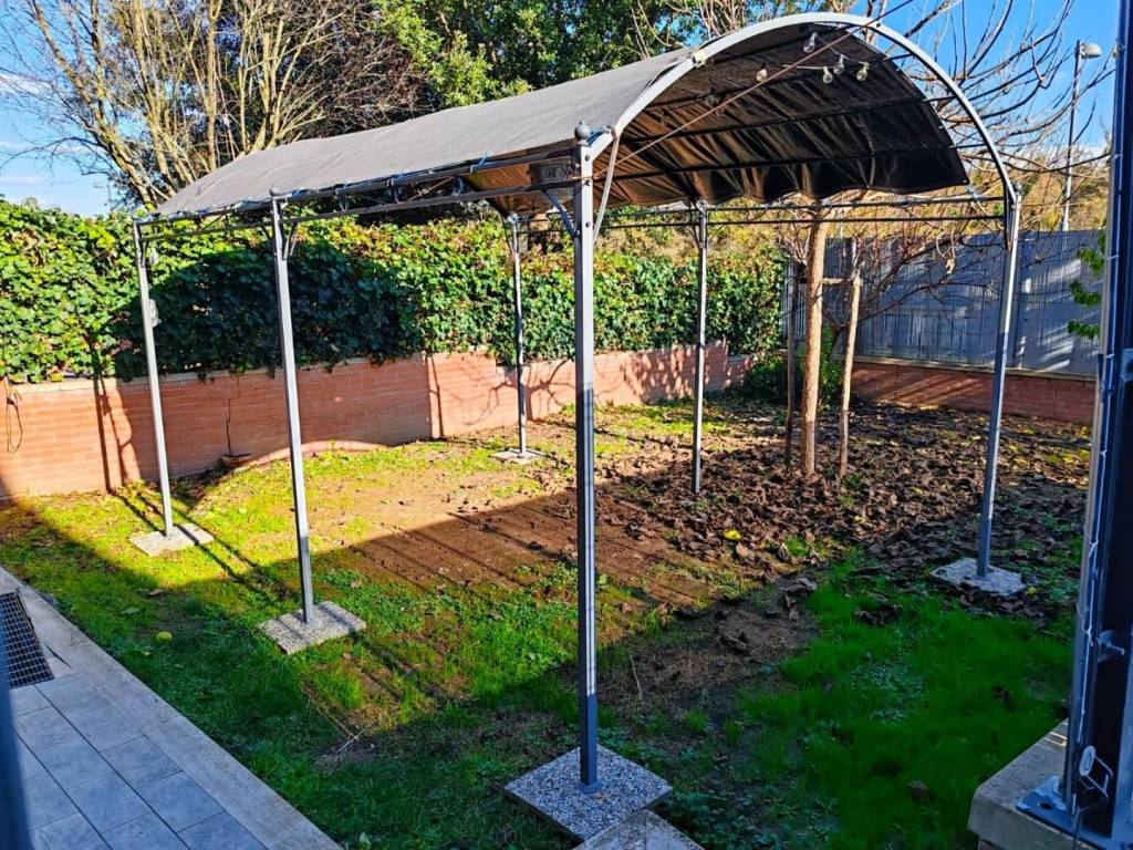 Casa indipendente a Colle di val d'elsa in Via Ferdinando Magellano, , 53034 - Foto 2