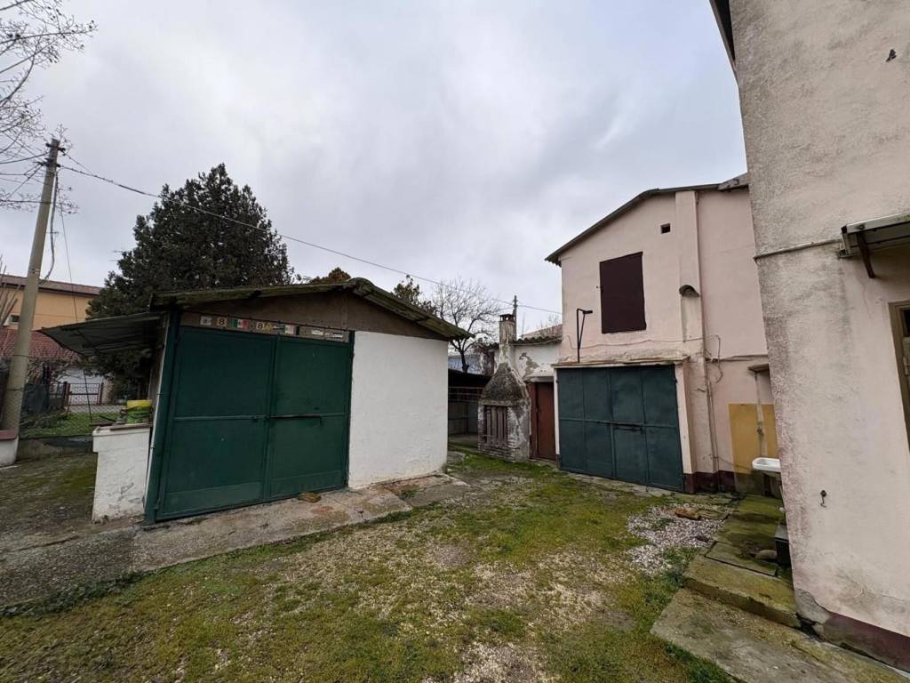 Casa indipendente a Corbola in CORBOLA VIA RUBINI, 0 - Foto 4