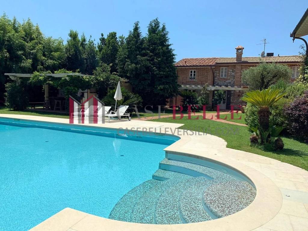 Villa a Seravezza in Via Pucci, - Foto 3