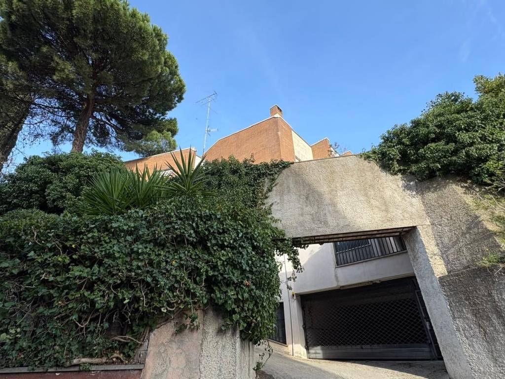 Box / garage a Albano laziale in Via Miramare - Foto 2