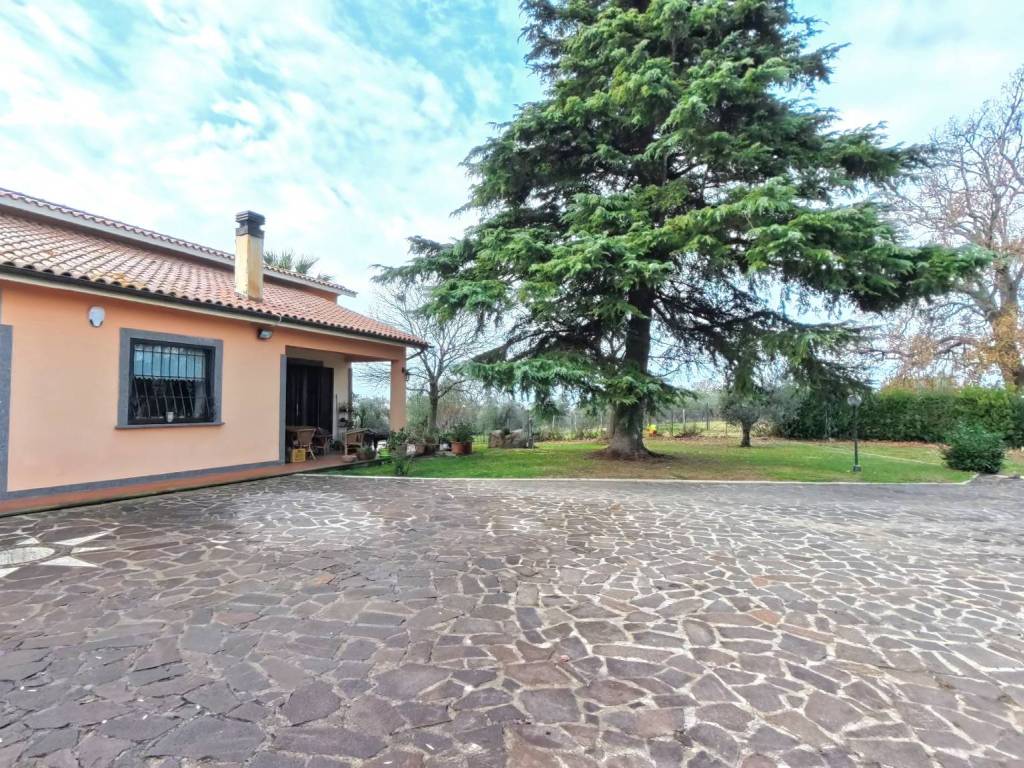 Villa a Viterbo in Strada Castellaccio - Foto 4
