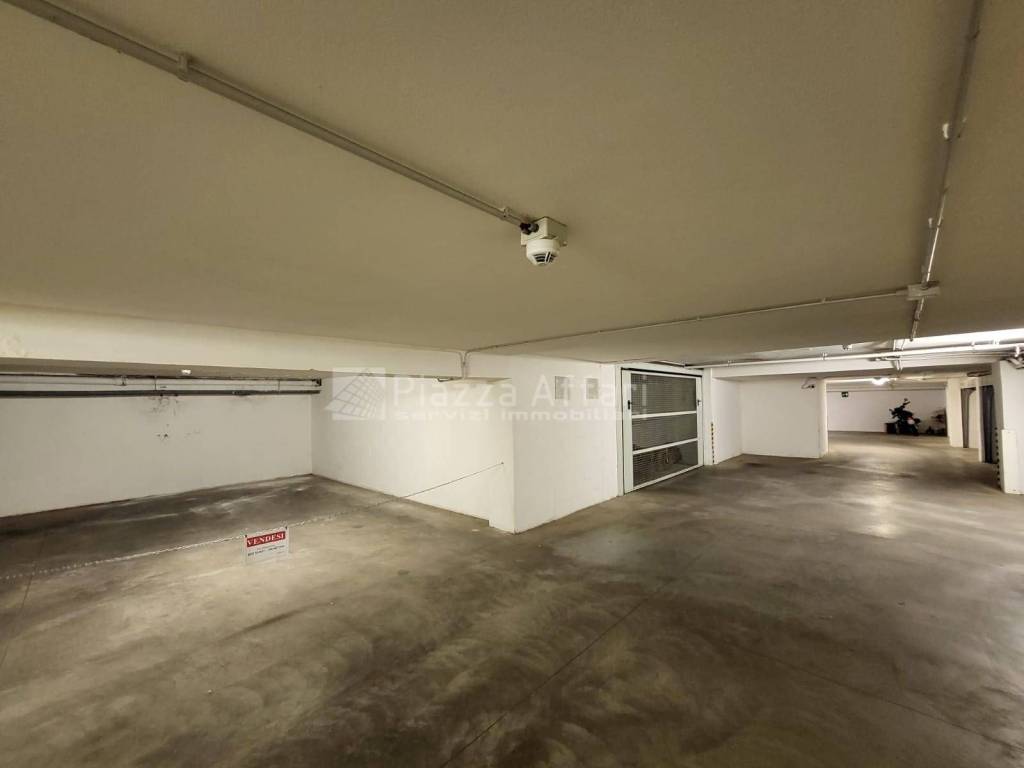 Box / garage a Reggio emilia in Galleria Cavour, 13 - Foto 5