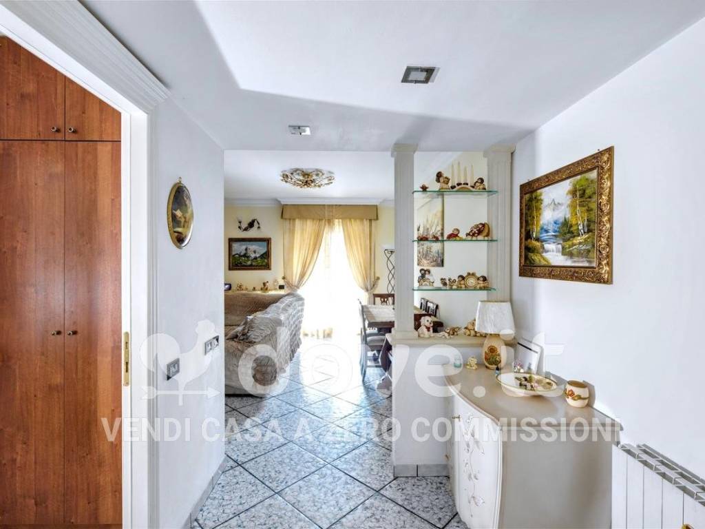 Villa a Castelletto sopra ticino in Via Eugenio Montale, 8 - Foto 5