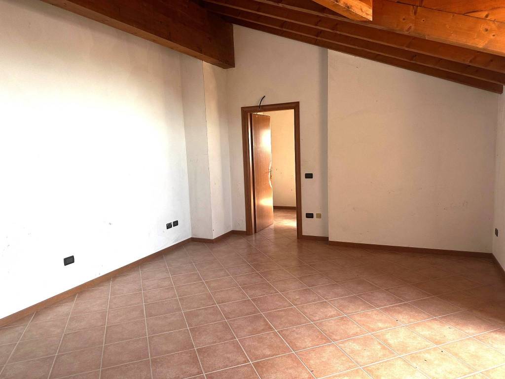 Appartamento a Torre d'arese in Via Lambro - Foto 2