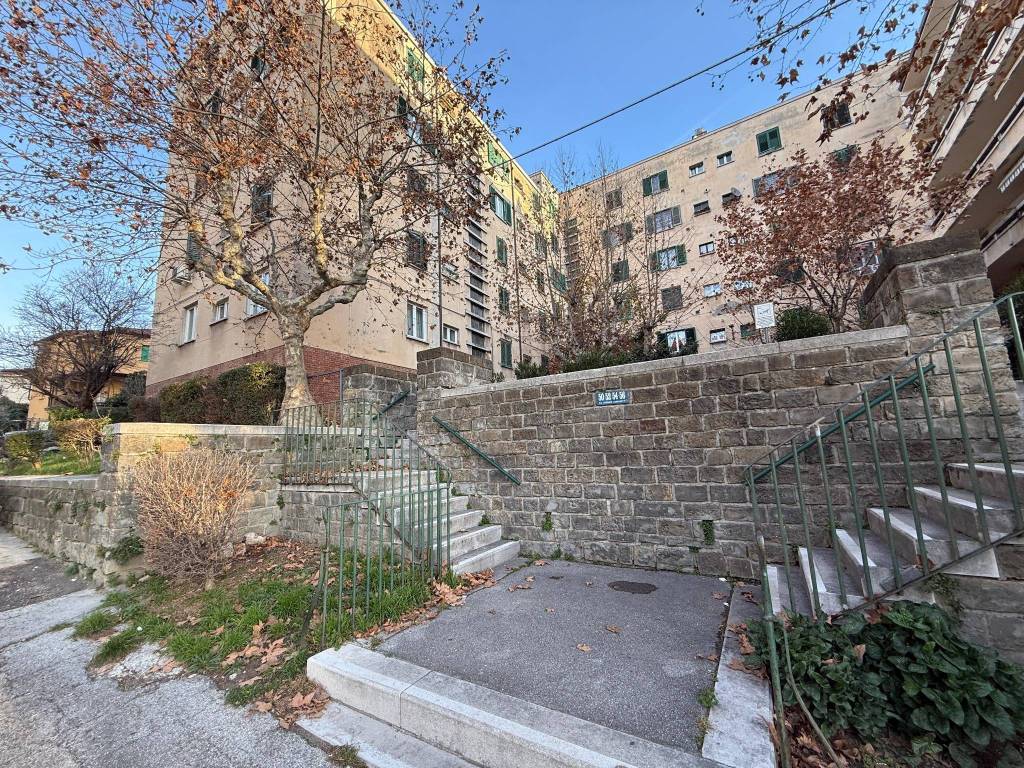 Appartamento a Trieste in Via Lorenzo Lorenzetti, 56 - Foto 3