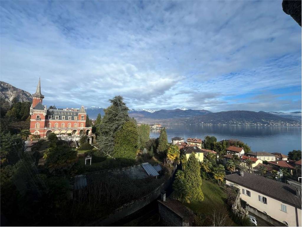 Appartamento a Baveno in Viale della Vittoria - Foto 2