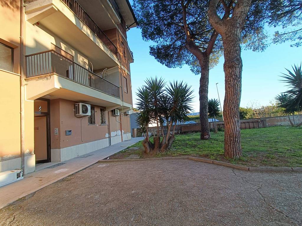 Appartamento a Anguillara sabazia in Via Colonnello Varislo - Foto 3