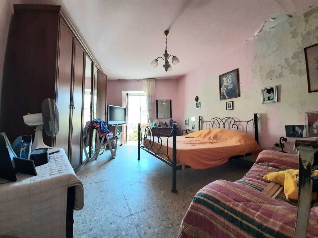 Casa indipendente a Catanzaro in Via San Francesco di Paola - Foto 3