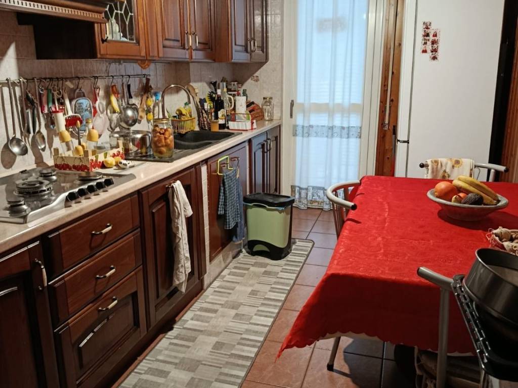 Appartamento a Novara in Viale Giulio Cesare, 62 - Foto 2