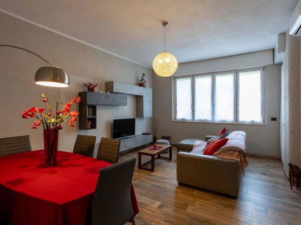Appartamento a Oleggio in Via San Bartolomeo - Foto 2