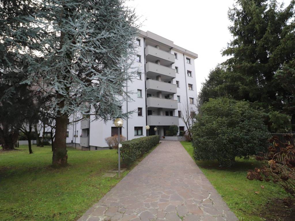 Appartamento a Saronno in Via Leonardo da Vinci - Foto 4