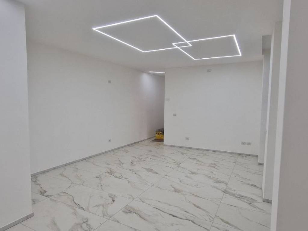 Appartamento a Vedano olona in Via Alessandro Volta, 12 - Foto 3