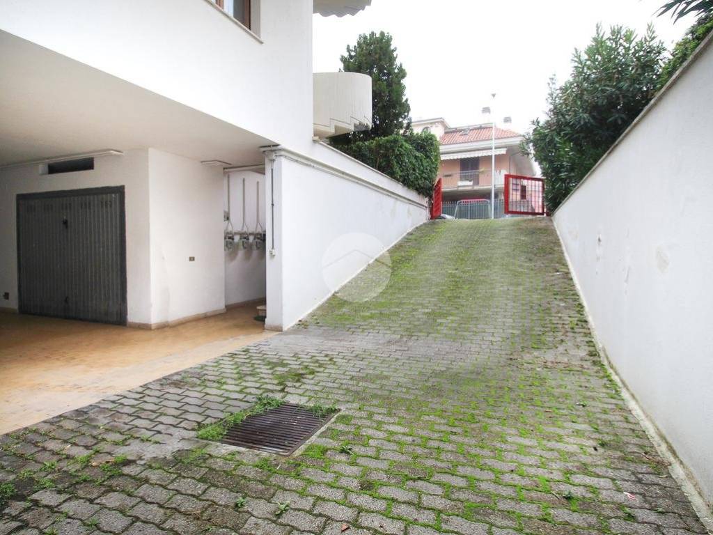 Box / garage a San benedetto del tronto in Via Giannina Milli, 23 - Foto 4