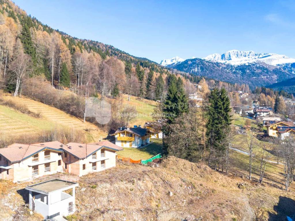 Villa a Pinzolo in Via Ghiroldi - Foto 2