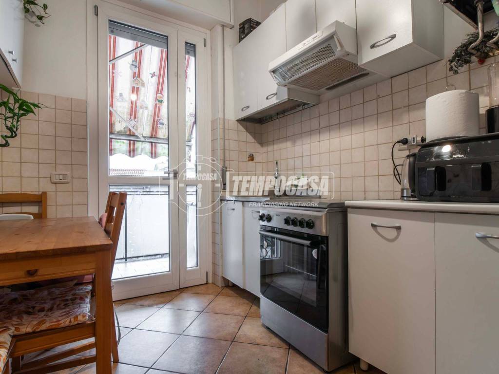 Appartamento a Marnate in Via Don Luigi Spotti 51 - Foto 2