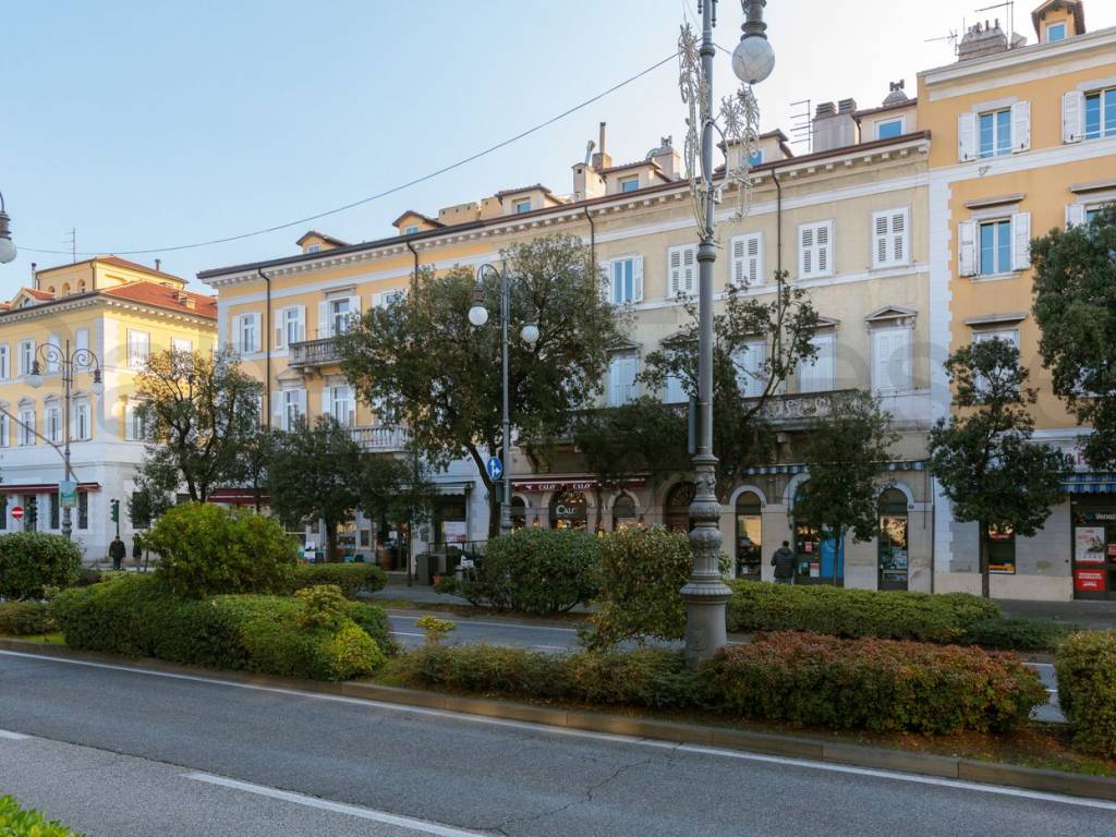 Appartamento a Trieste in RIVA NAZARIO SAURO - Foto 3