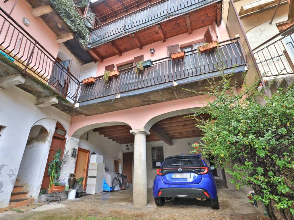 Appartamento a Lurate caccivio in Via Camillo Benso di Cavour, 13 - Foto 2
