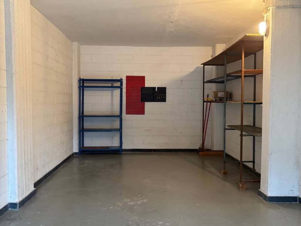 Box / garage a Genova in Via Emilio Salgari - Foto 3